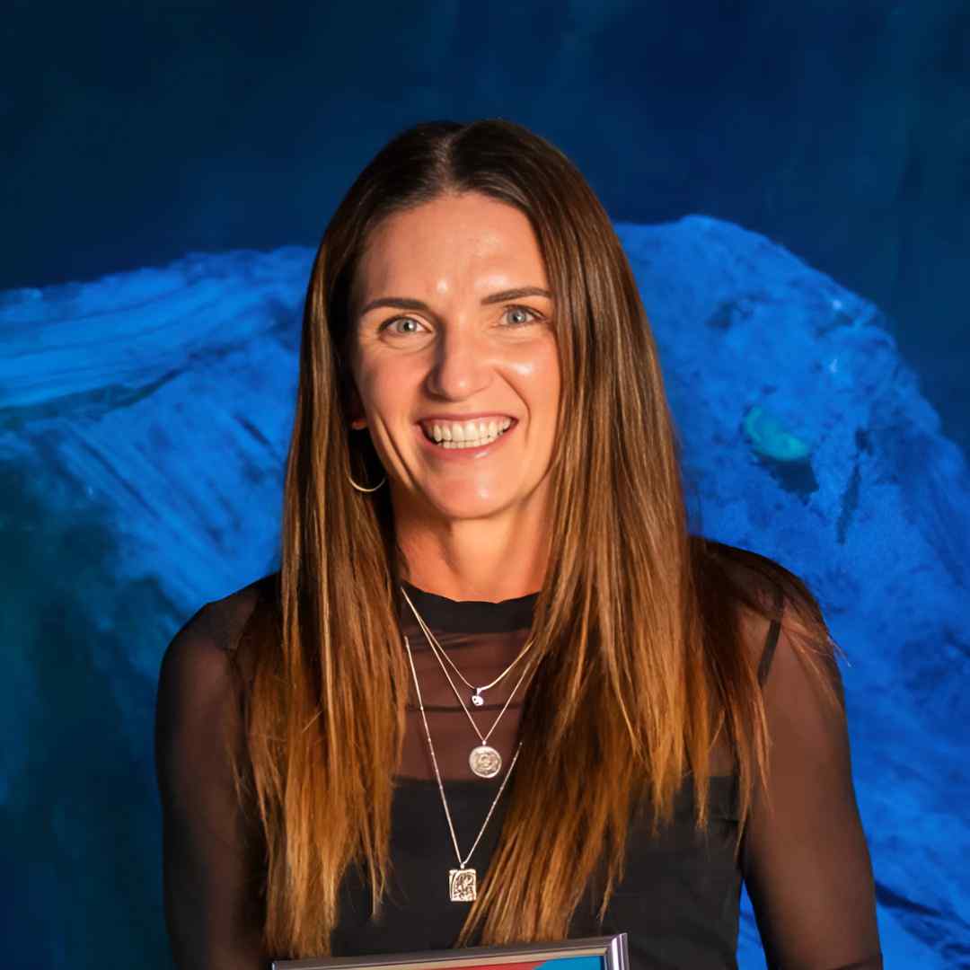 SIMONE ESSEX <strong style="font-size: 20px;">SIMONE ESSEX</strong><br><span style="font-size: 20px;">SX Constructions</span>